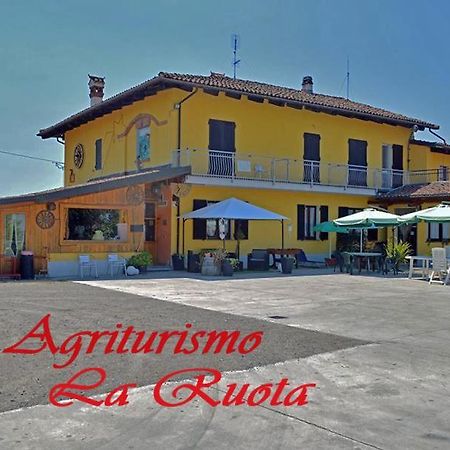 Agriturismo La Ruota Montelupo Albese Exteriör bild