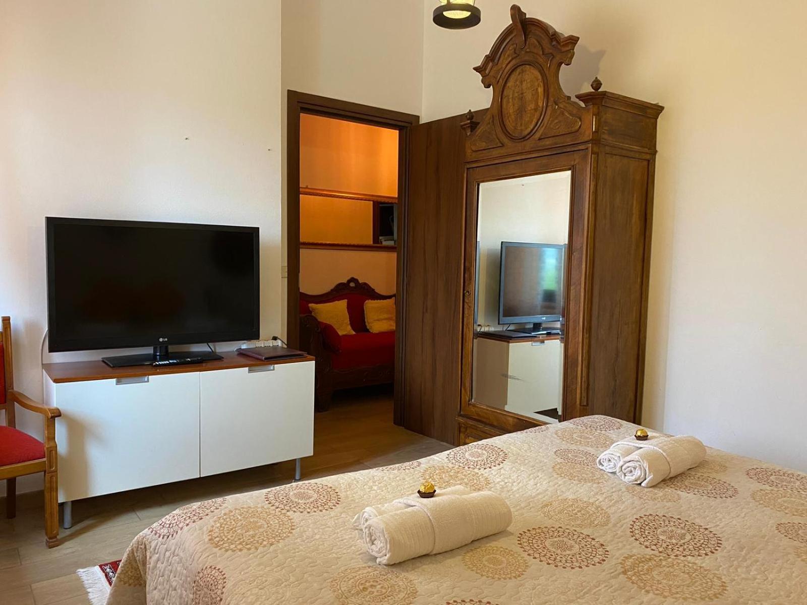 Agriturismo La Ruota Montelupo Albese Exteriör bild